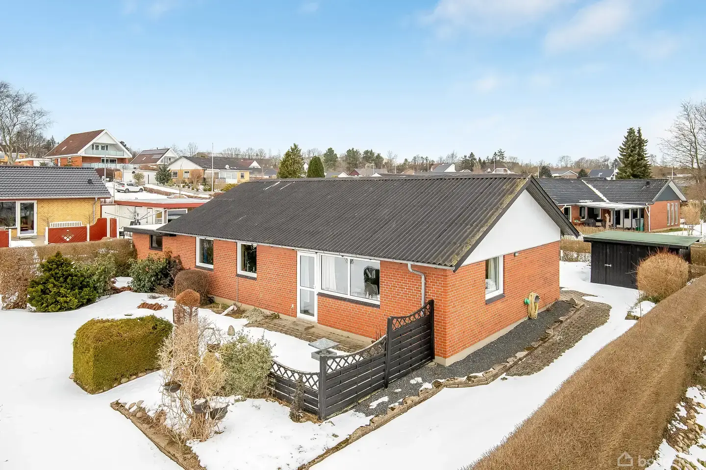 Villa på lukket vænge og naturskønne omgivelser