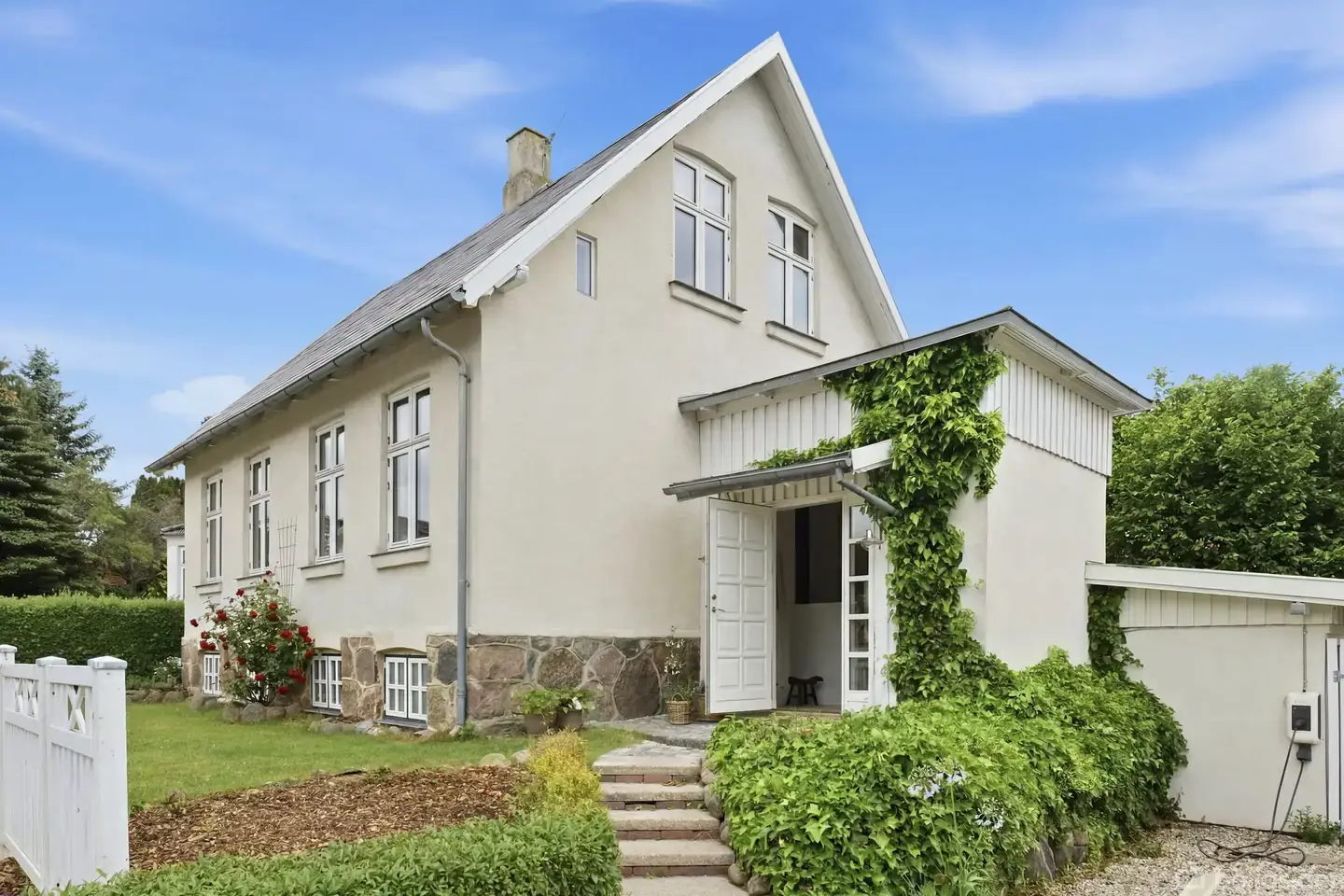 Flot, stilsikker og herskabelig villa i Fredensborg, Fredensborg