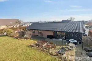 Villa på Toftegårdsparken 64, 8653 Them