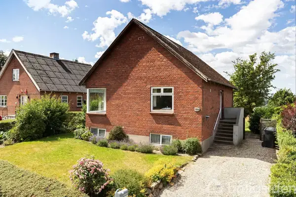 Villa på Randersvej 525, 8380 Trige
