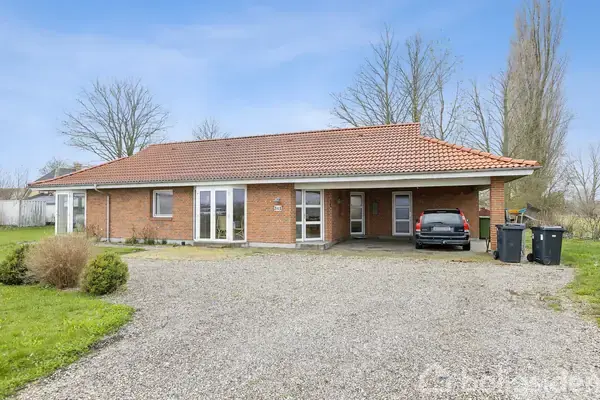 Villa på Næstvedvej 341, 4750 Lundby