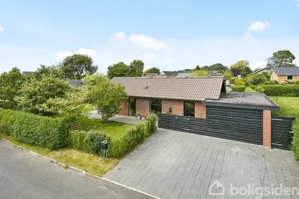 Villa på Lindbjerg Alle 25, 8766 Nørre Snede