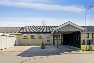 Rækkehus på Ildfuglevænget 126, Hjallese, 5260 Odense S