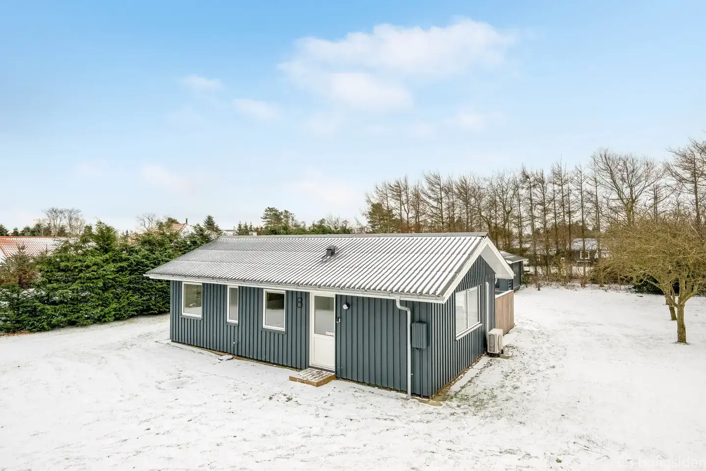 Beliggende i det "gamle" område ved Skaven Strand !