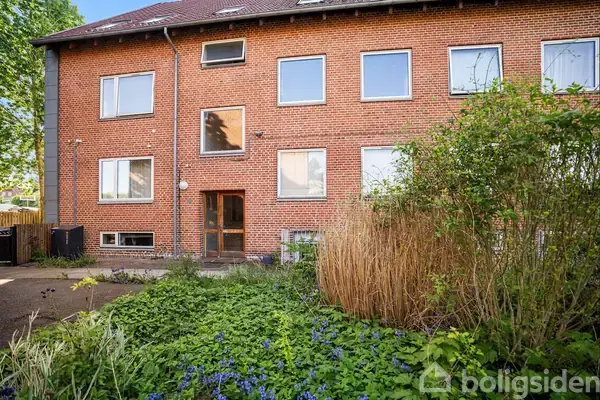 3-værelses andelsbolig - centralt i Viby
