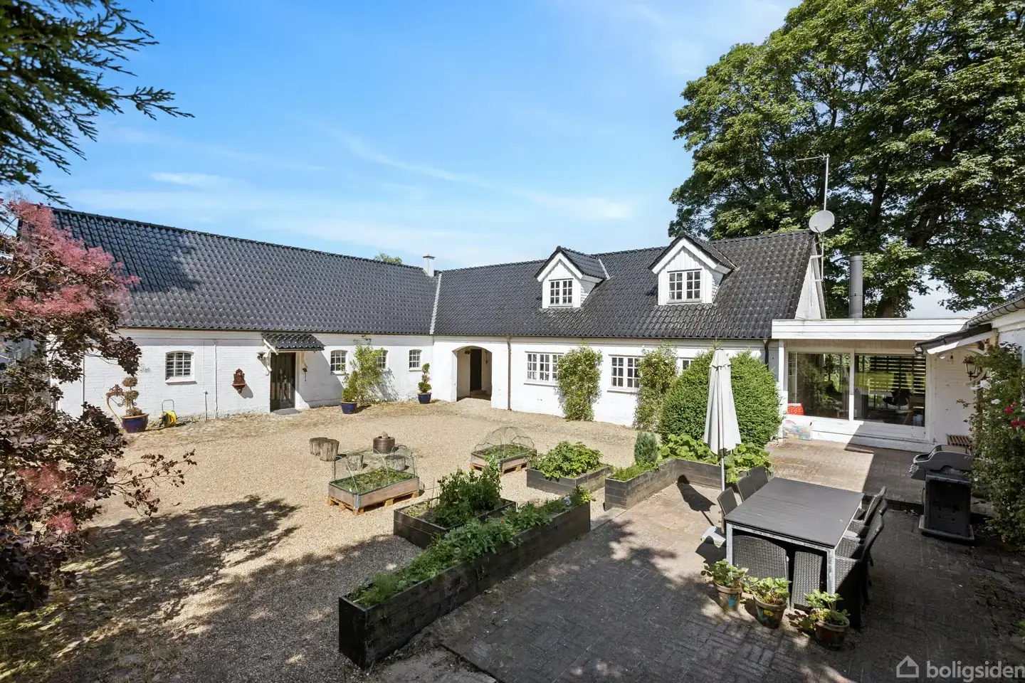 Landejendom på Brunbankevej 19, 8831 Løgstrup