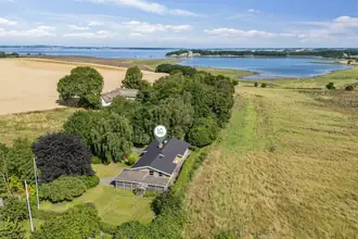 Villa på Veddelev Bygade 74, Veddelev, 4000 Roskilde