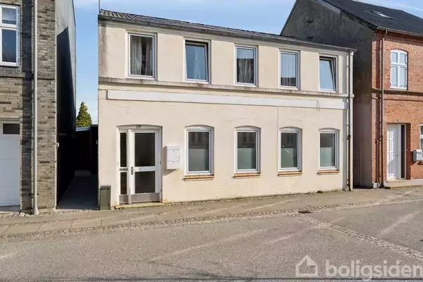 Villa på Strandvejen 18, 7600 Struer