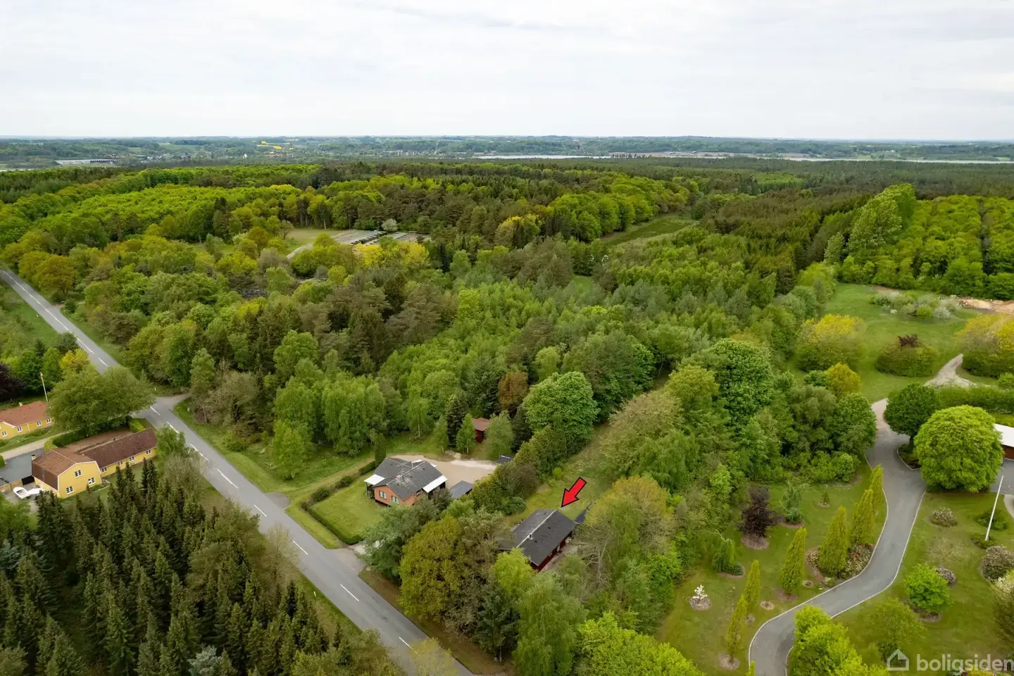 Drømmer du om en bæredygtig boligform med naturen og Tange sø helt tæt på?