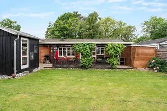 Fritidshus på Svalevej 12, Nordenhuse, 5800 Nyborg