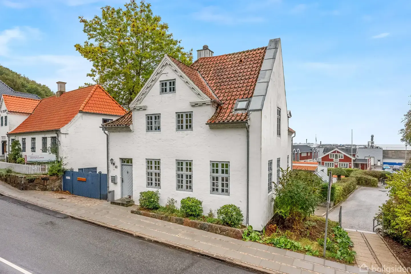 House, 152 m², land 440 m²