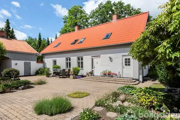 Landejendom på Åsvej 16, 2680 Solrød Strand