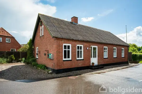 Villa på Dyngby Møllevej 11, 8300 Odder