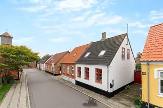 Rækkehus på Damgade 12, Aakirkeby, 3720 Aakirkeby