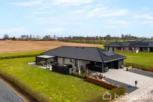 Villa på Hvidegårdsvej 11, 6040 Egtved
