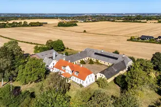 Landejendom på Røjle Bygade 125, Røjle, 5500 Middelfart