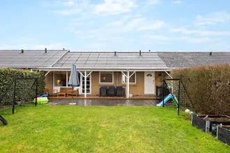 Rækkehus på Guldsmedevænget 289, Hjallese, 5260 Odense S