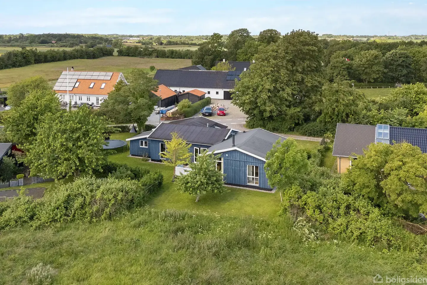 Rummelig villa i Testrup med skøn udsigt over åbne marker