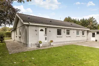 Villa på Korsgade 11, Allesø, 5270 Odense N