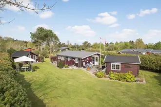 Fritidshus på Over Bækken 10, 9370 Hals