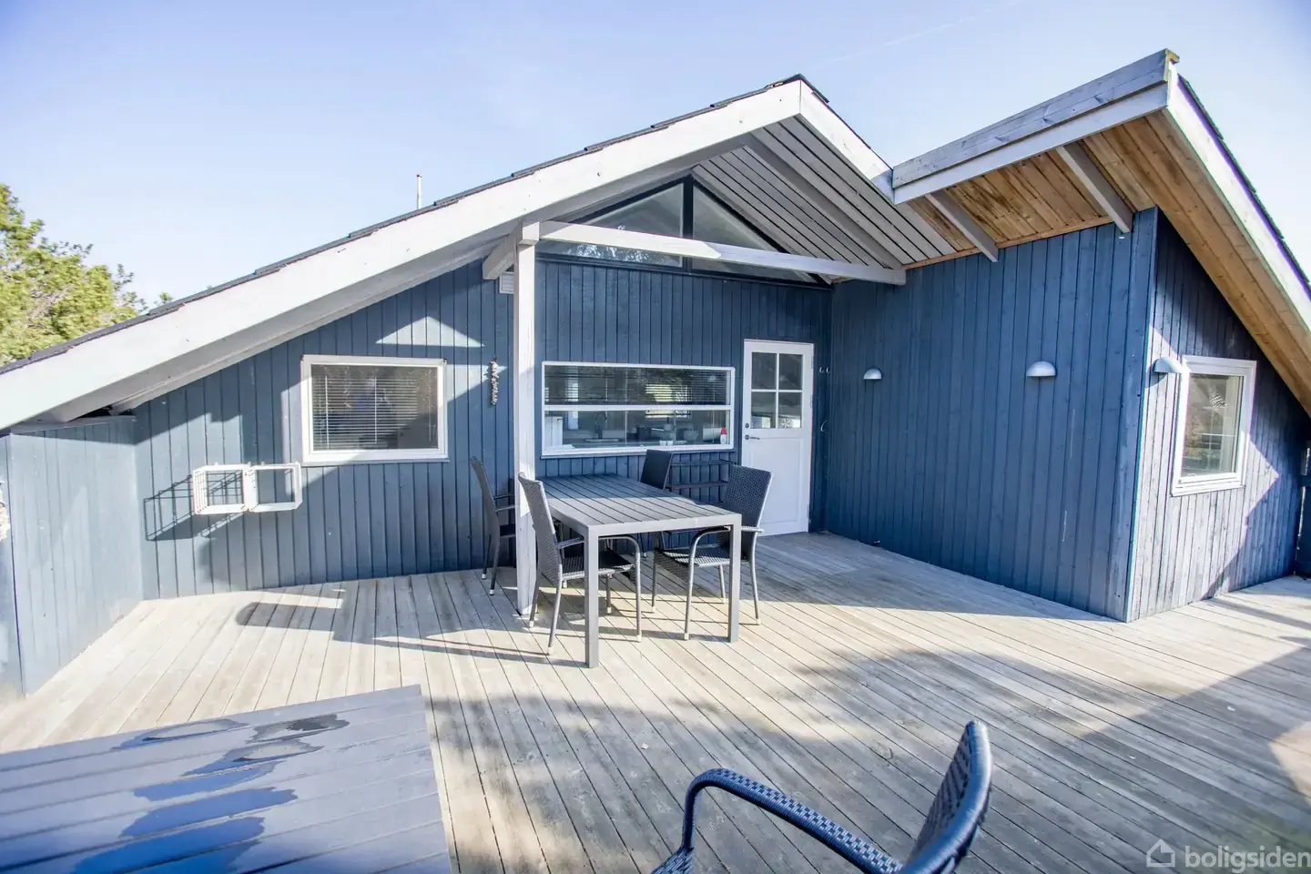 Charmerende sommerhus i naturskønne omgivelser – kun 600 meter fra børnevenlig strand - Visning 2