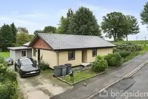 Villa på Uggeløse Bygade 8, 3540 Lynge