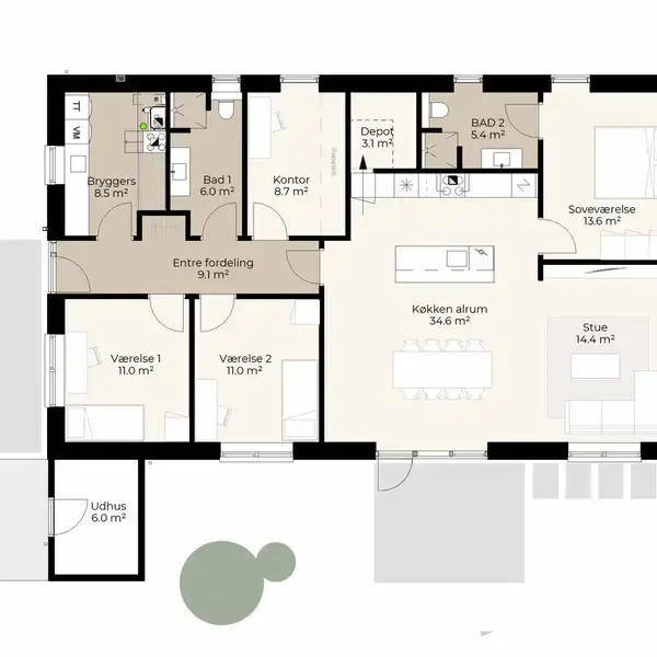 Et husplan viser rum: bryggers, bad 1, kontor, entre, værelse 1, værelse 2, depot, bad 2, soveværelse, køkken alrum, stue, carport og udhus med kvadratmeterangivelser.