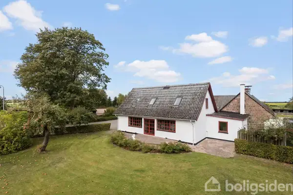 Landejendom på Assendløsevejen 63, 4130 Viby Sjælland