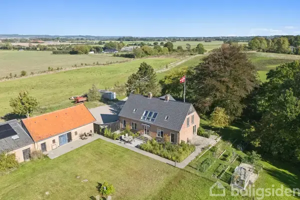 Landejendom på Balvej 24, 5762 Vester Skerninge