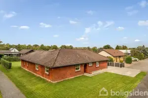 Villa på Ravnsbjergparken 17, 6710 Esbjerg V
