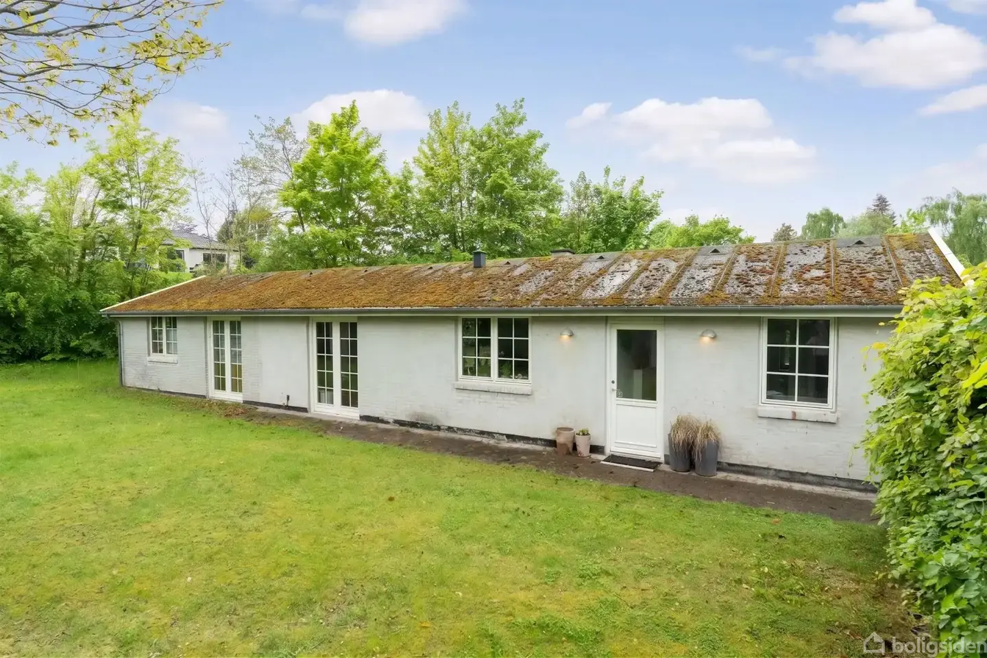 Hyggeligt og lyst sommerhus