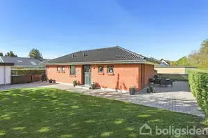 Villa på Gyldenstjernevej 6, 9330 Dronninglund
