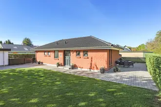 Villa på Gyldenstjernevej 6, Flauenskjold, 9330 Dronninglund