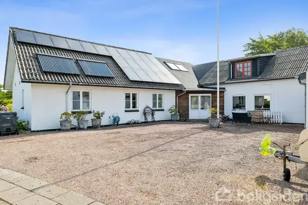 Villa på Sejrupvej 5, 7323 Give
