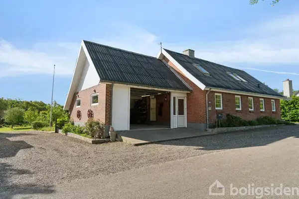 Villa på Dybebjergvej 1, 7620 Lemvig