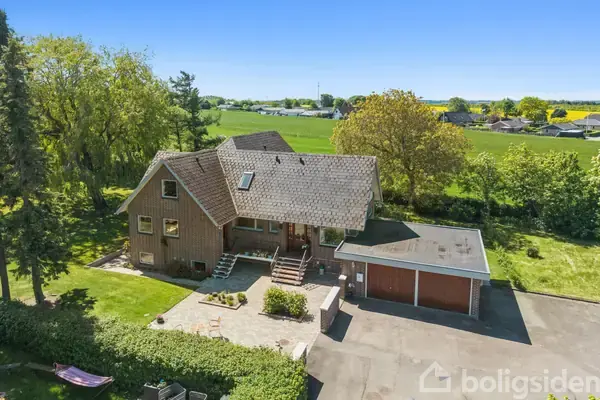 Villa på Th.Nielsensvej 12A, 8382 Hinnerup