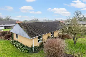 Villa på Elmegårdsvej 6, Gjerlev, 8983 Gjerlev J