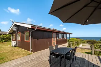 Fritidshus på Brunekulvej 2E, Sandkås, 3770 Allinge