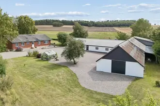 Landejendom på Munkebovej 41, Kærby, 8983 Gjerlev J