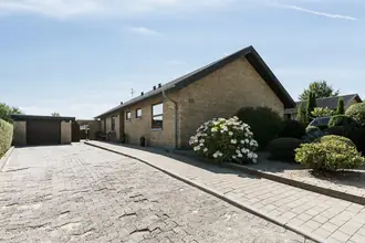Villa på Nylandsvej 10, 7441 Bording