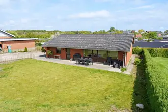 Villa på Cikorievej 12, 8763 Rask Mølle