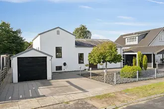 Villa på Østre Allé 28, 8600 Silkeborg