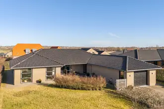 Villa på Tårnfalkevej 14, Heldum, 7620 Lemvig