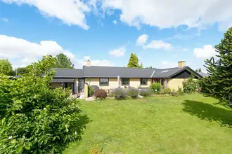 Villa på Byåsen 12, Ganløse, 3660 Stenløse