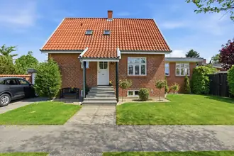 Villa på Carstensens Alle 33, 6705 Esbjerg Ø