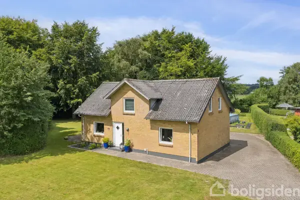 Villa på Bøgevej 1, 7490 Aulum