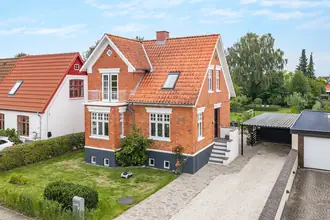 Villa på Fredens Allé 7, Dalum, 5250 Odense SV