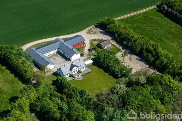 Landejendom på Store Valbyvej 114, 4000 Roskilde