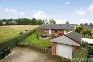 Villa på Bybjergvej 3, 8961 Allingåbro