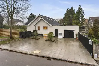 Villa på Rønnebækengen 1, 2660 Brøndby Strand